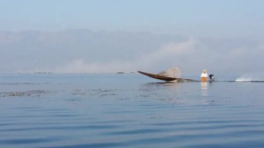 Intha balıkçı tekne