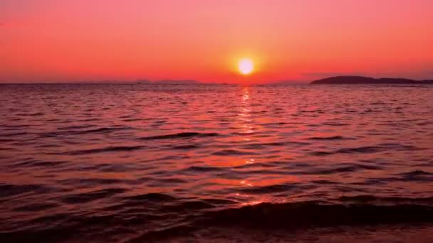 Tramonto sulla costa del mare. — Video Stock