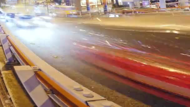 Coches en movimiento en carretera carretera — Vídeos de Stock