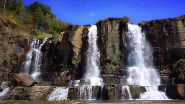 Pongour Falls waterval — Stockvideo
