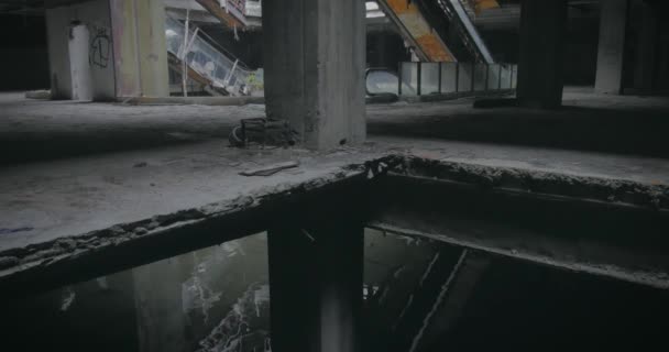 Construcción olvidada vacía — Vídeo de stock