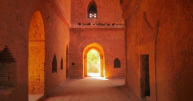 Bagan Myanmar antik tapınakları