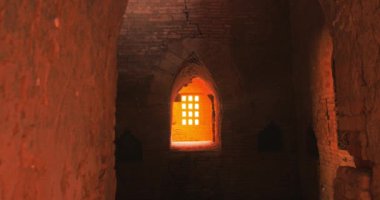 Bagan'daki antik Budist tapınağının kalıntıları