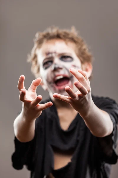 Screaming walking dead zombie child boy — Stock Photo, Image
