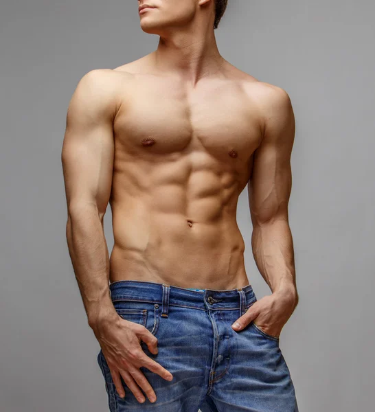 Schöner junger Mann Torso — Stockfoto