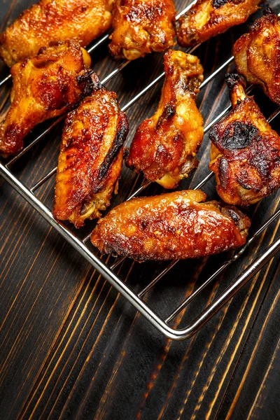 Grilled chicken wings on the grill — Stock Photo, Image
