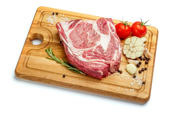 Ungekochtes Bio-Schienbein von Rindfleisch — Stockfoto