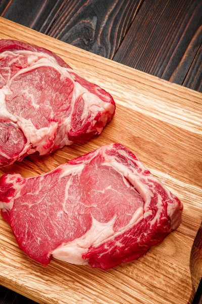 Alfiler ecológico sin cocer de carne de res — Foto de Stock