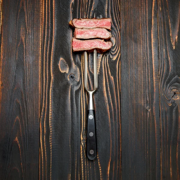 Rostade ekologiska shin av nötkött — Stockfoto
