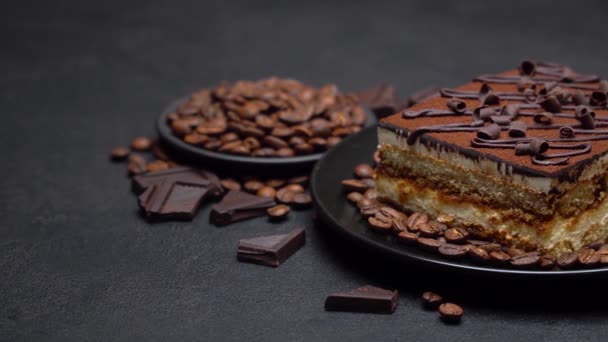 意大利Tiramisu传统甜点和咖啡豆的配料 — 图库视频影像