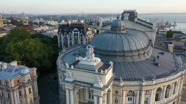 Odessa Opera och Balett teater i Odessa på morgonen solnedgången, Ukraina — Stockvideo