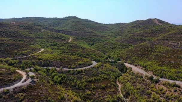Serpentine Mountain Road bij Spetses, Griekenland, Europa — Stockvideo