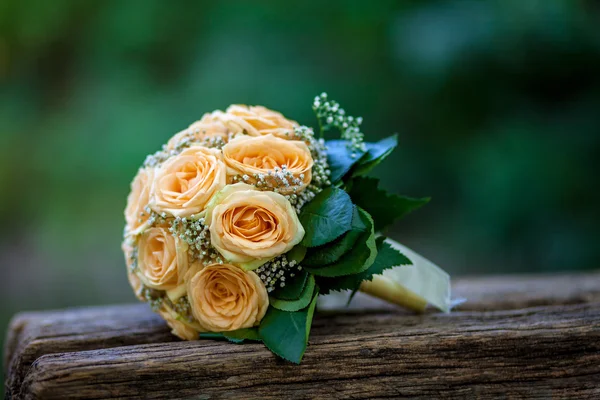 Buquê de flores de casamento — Fotografia de Stock