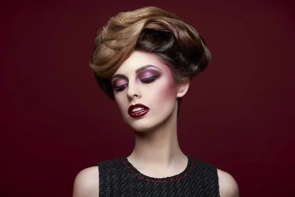 Beauty styled closeup portrait of a young woman — Stock Photo, Image