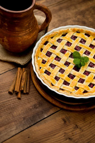 Homemade cherry pie — Stock Photo, Image