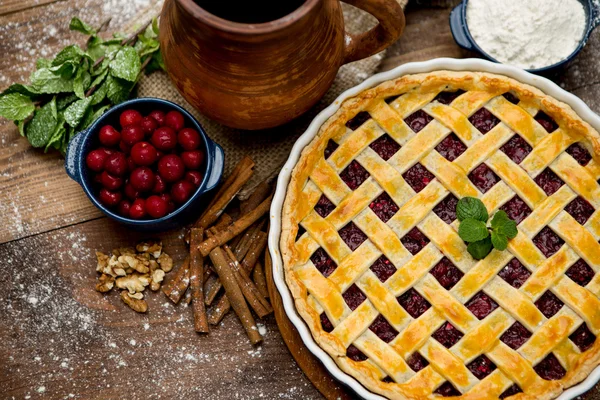 Tarte aux cerises maison — Photo