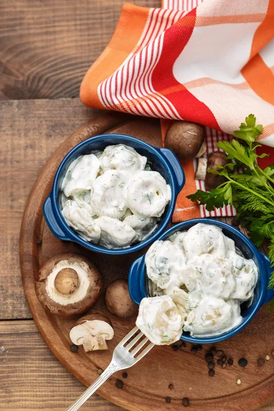 Meat Dumplings - russian boiled pelmeni in plate — Stock Photo, Image