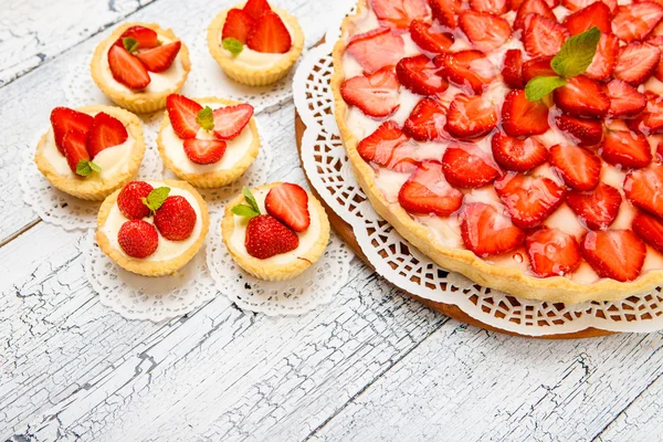 Homemade Strawberry cake — Stock Photo, Image