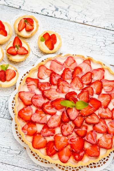 Homemade Strawberry cake — Stock Photo, Image