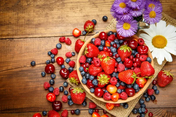 Bayas frescas de verano — Foto de Stock