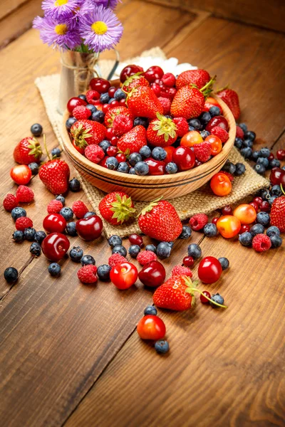 Bayas frescas de verano — Foto de Stock