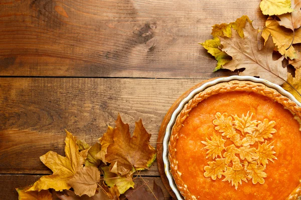Traditional american homemade pumpkin pie — Stock Photo, Image
