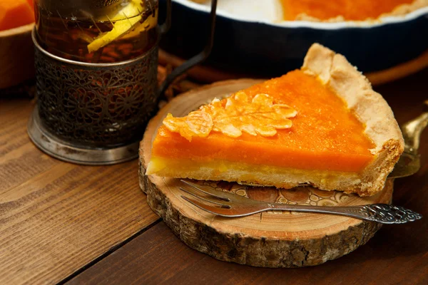 Tradicional americano caseiro torta de abóbora — Fotografia de Stock