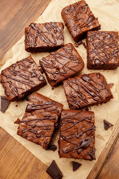 Torta al cioccolato su una teglia — Foto Stock