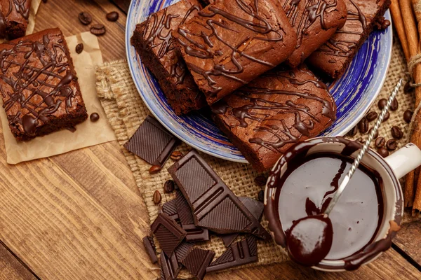 Πλάκα με νόστιμα μπισκότα σοκολάτας — Φωτογραφία Αρχείου