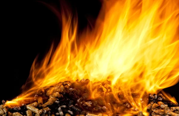 Holzpellets verbrennen — Stockfoto
