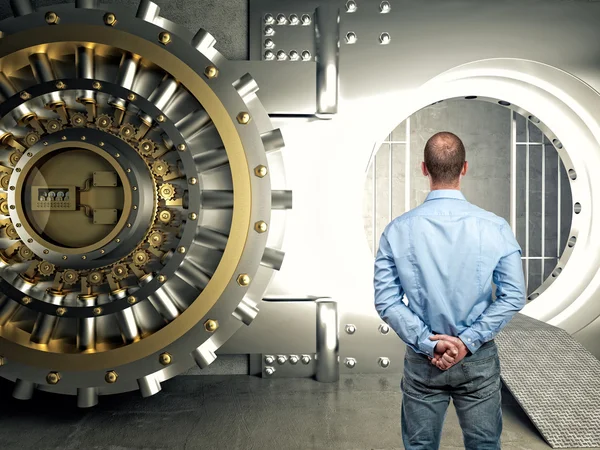 Man and vault — Stock Photo, Image