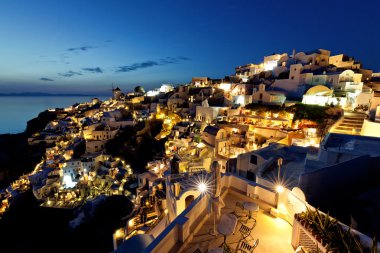 oia night view