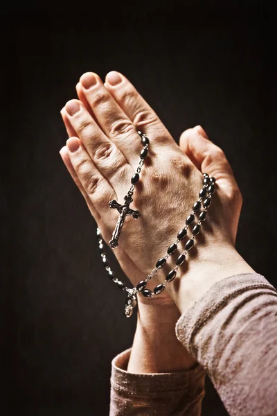 Hands and rosary — Stock Photo, Image