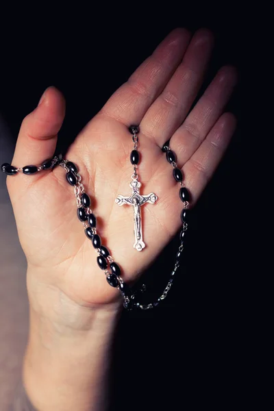 Mani e rosario — Foto Stock