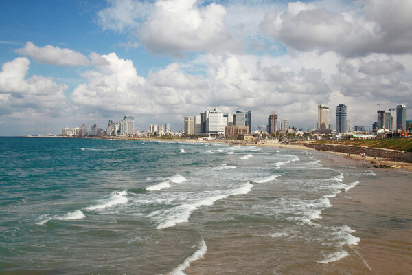 Tel Aviv and the sea