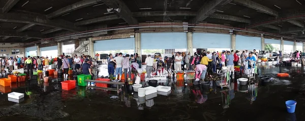 Mercado de pescado ocupado en el sur de Taiwán —  Fotos de Stock