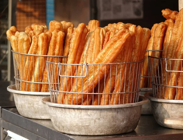 Paus de massa frita chineses — Fotografia de Stock