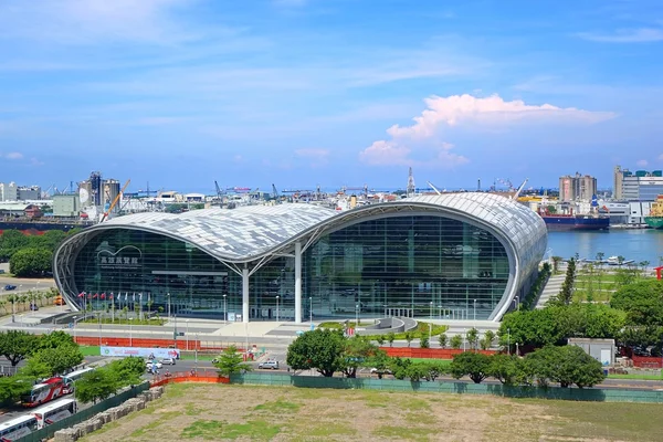 Выставочный центр и порт Гаосюна — стоковое фото