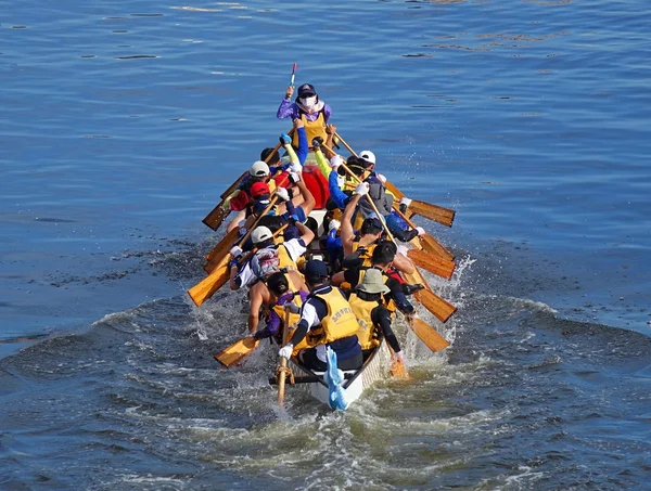 Scene from the 2015 Dragon Boat Races in Taiwan — 图库照片