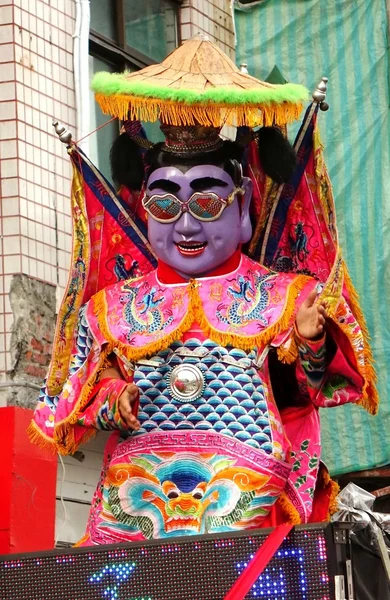 대만에서 전기 테크노 네온 하나님 댄서 — 스톡 사진