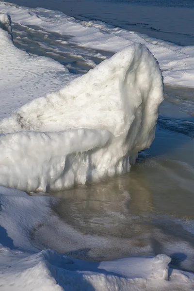 Ice at Baltic coast. — Stock Photo, Image