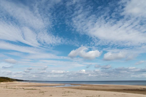 Nuvens sobre o mar Báltico . — Fotografia de Stock