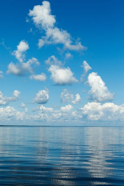 Mar e nuvens . — Fotografia de Stock