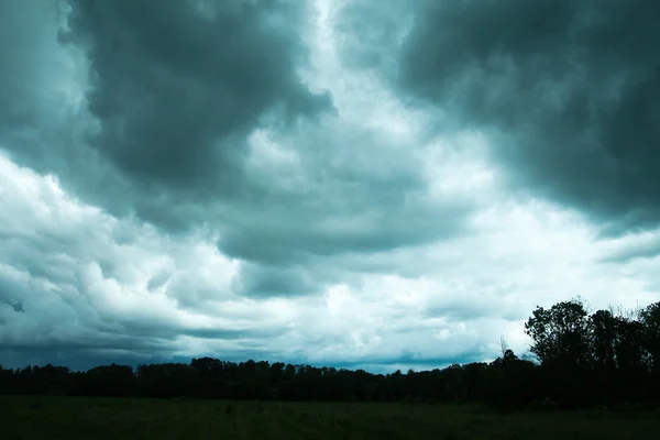 Big clouds. — Stock Photo, Image