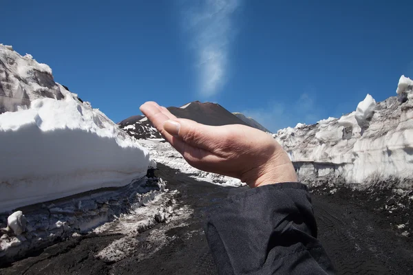 Весной вулкан Этна . — стоковое фото