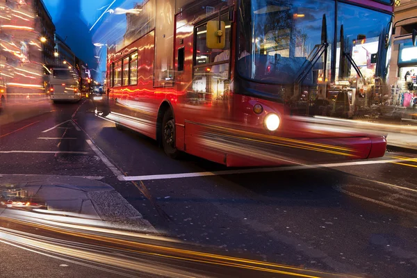 Akşam Oxford street, Londra, İngiltere. — Stok fotoğraf