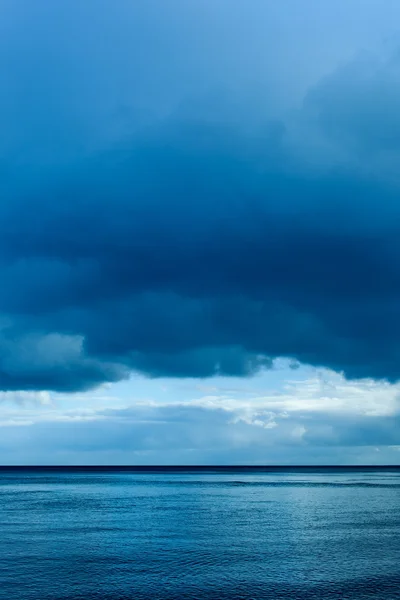 Облако на Балтийском море . — стоковое фото