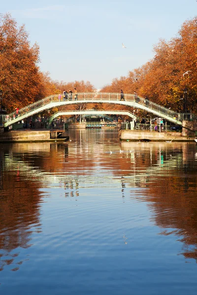 Canal Saint Martin, París . — Foto de Stock