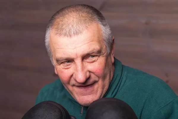 Strong man boxing. — Stock Photo, Image