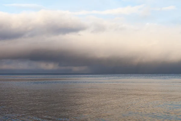 Море и облако . — стоковое фото